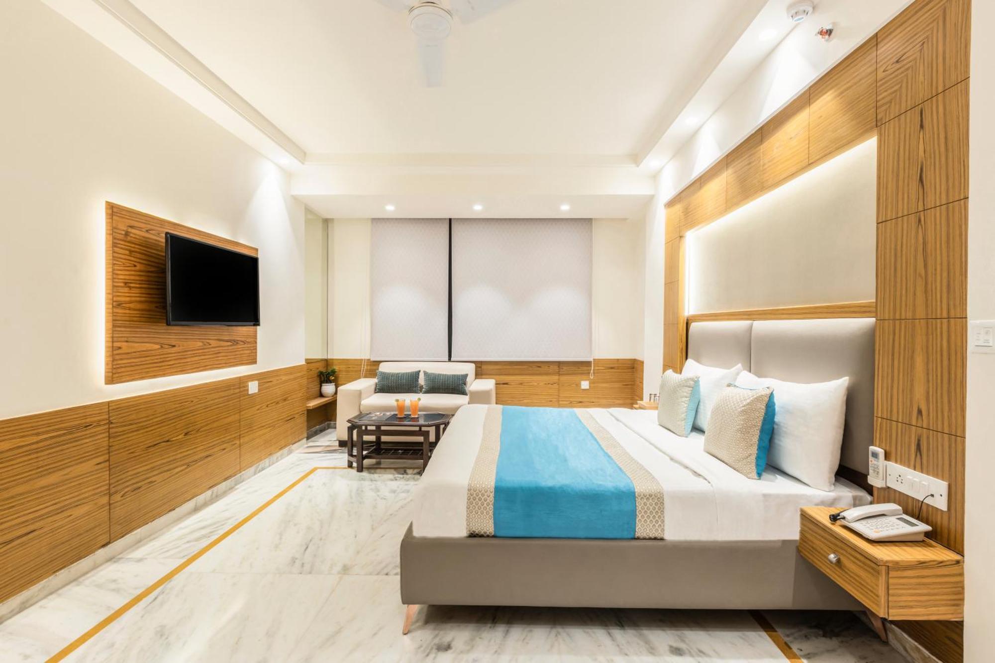 Hotel Aero Star By Star Group New Delhi Exterior photo