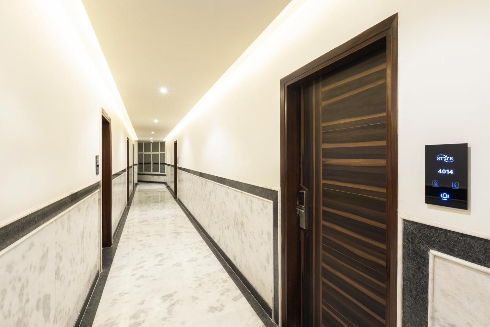 Hotel Aero Star By Star Group New Delhi Exterior photo