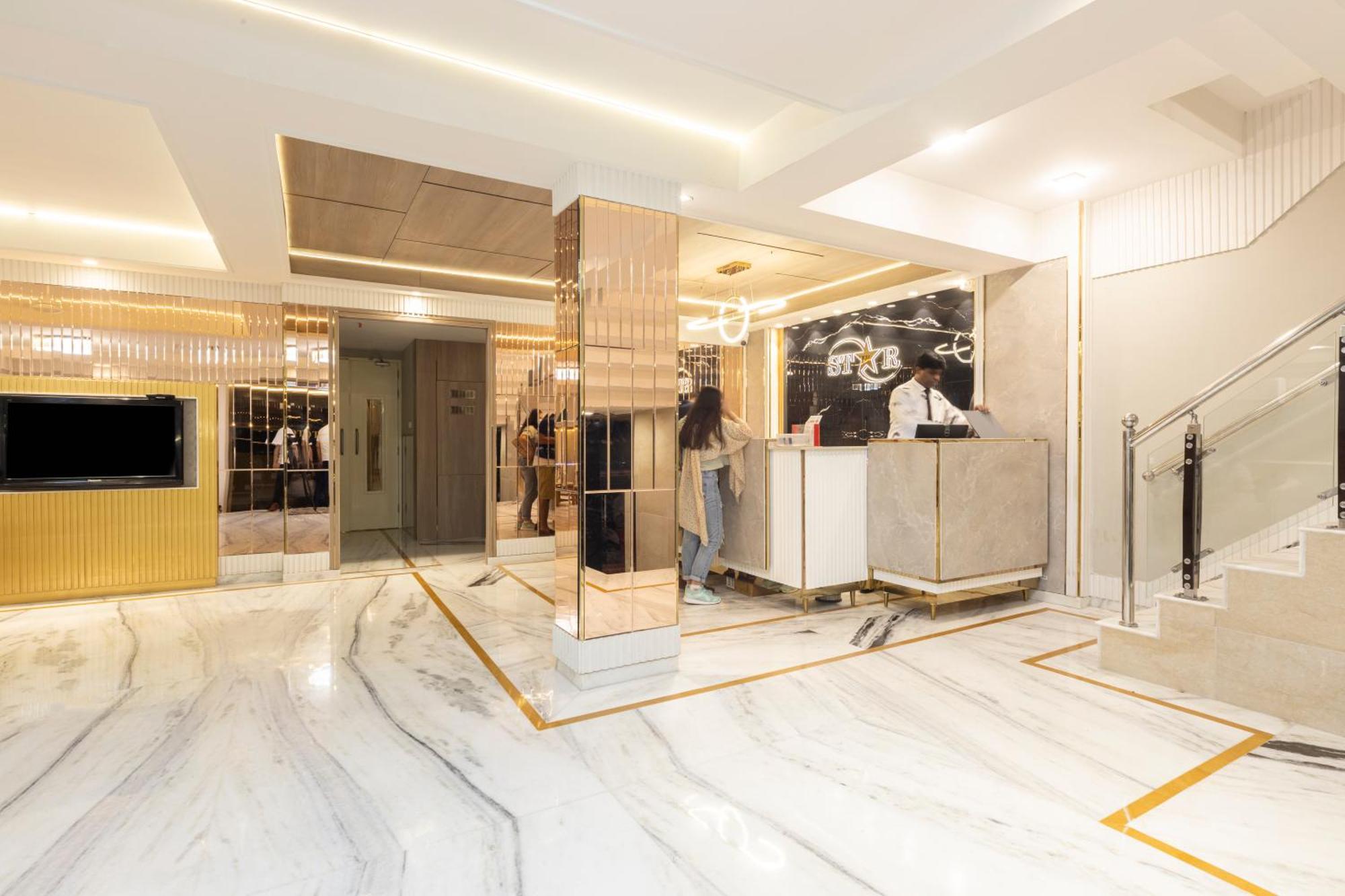 Hotel Aero Star By Star Group New Delhi Exterior photo