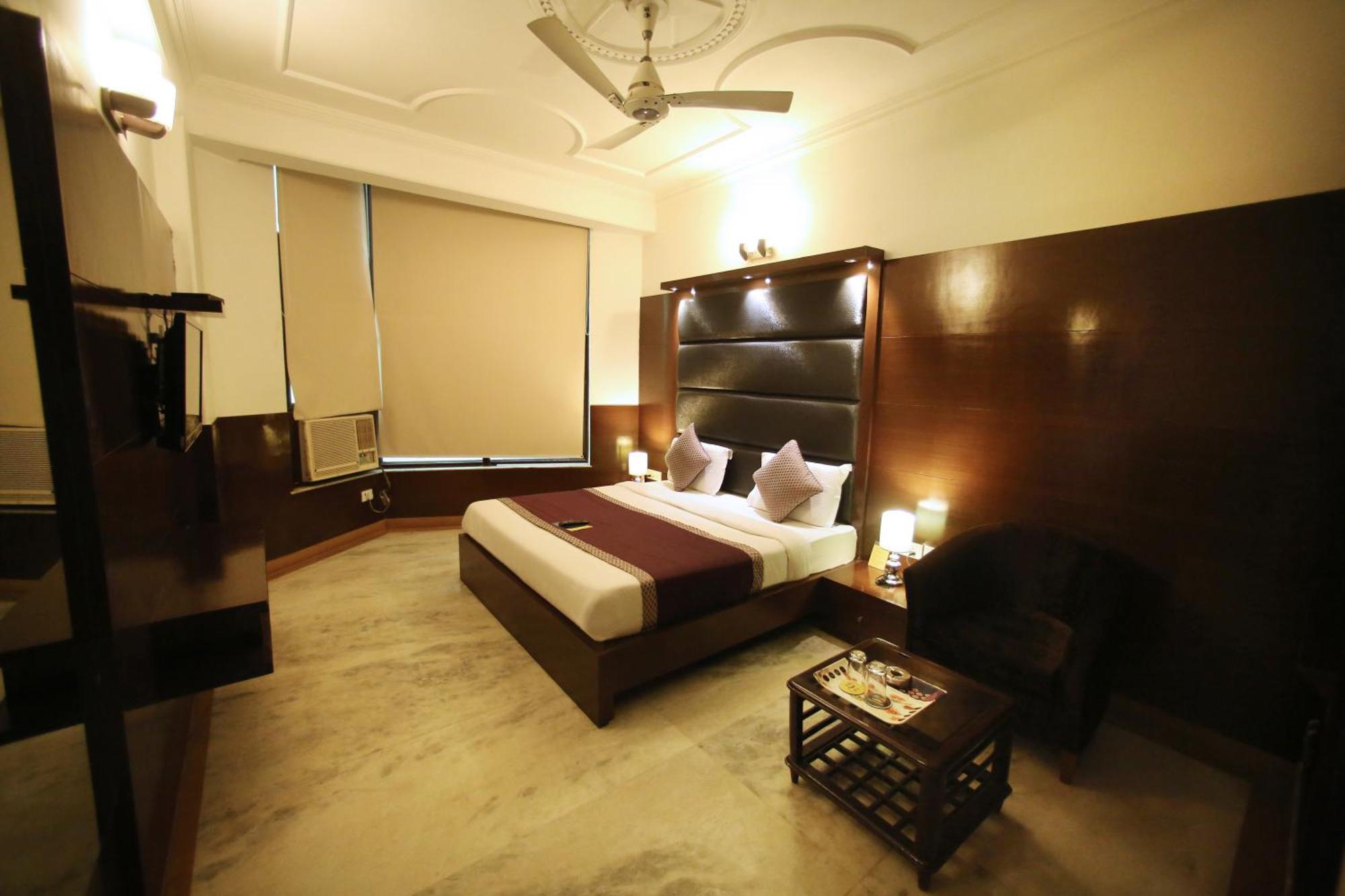 Hotel Aero Star By Star Group New Delhi Exterior photo