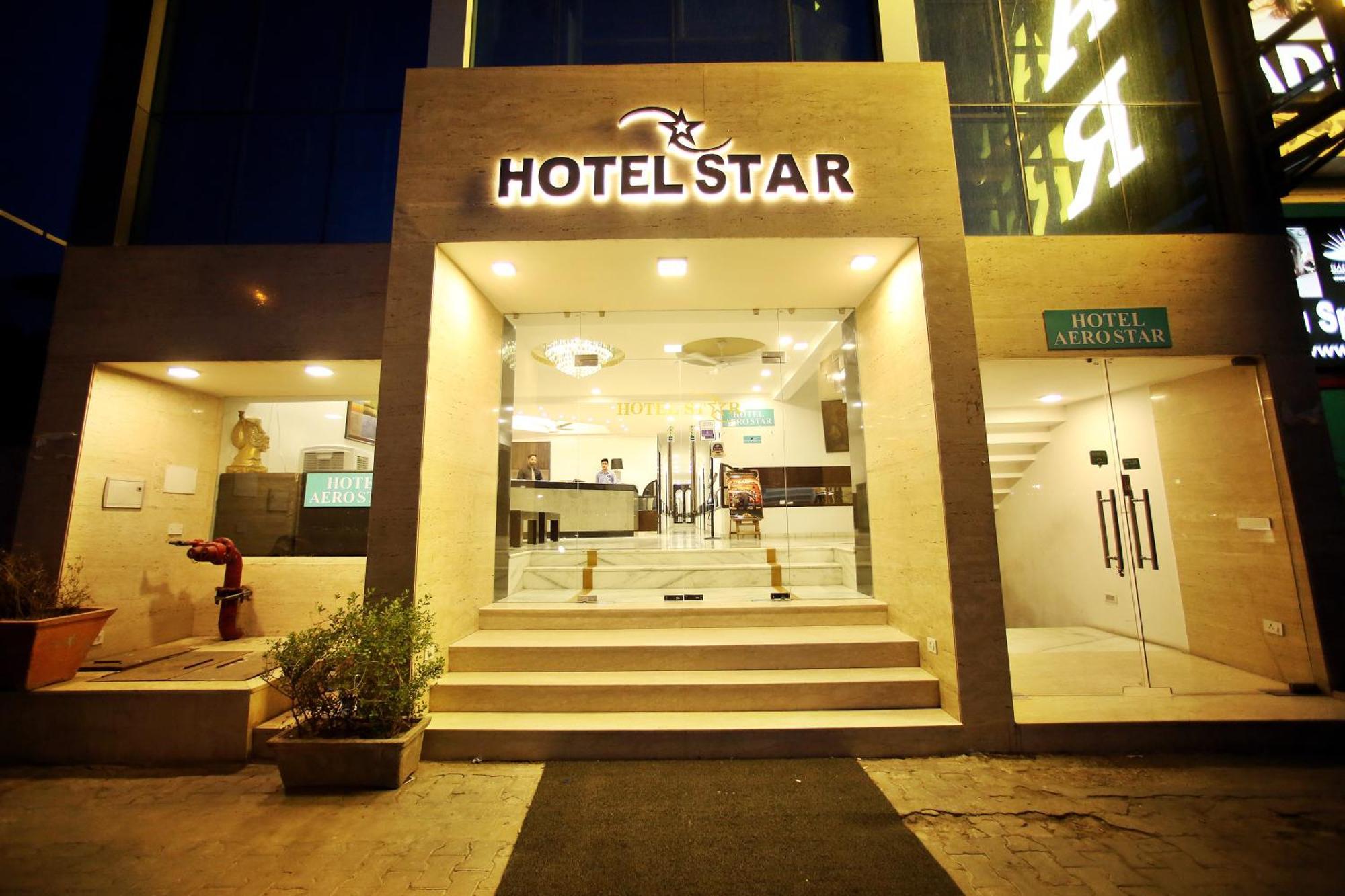 Hotel Aero Star By Star Group New Delhi Exterior photo