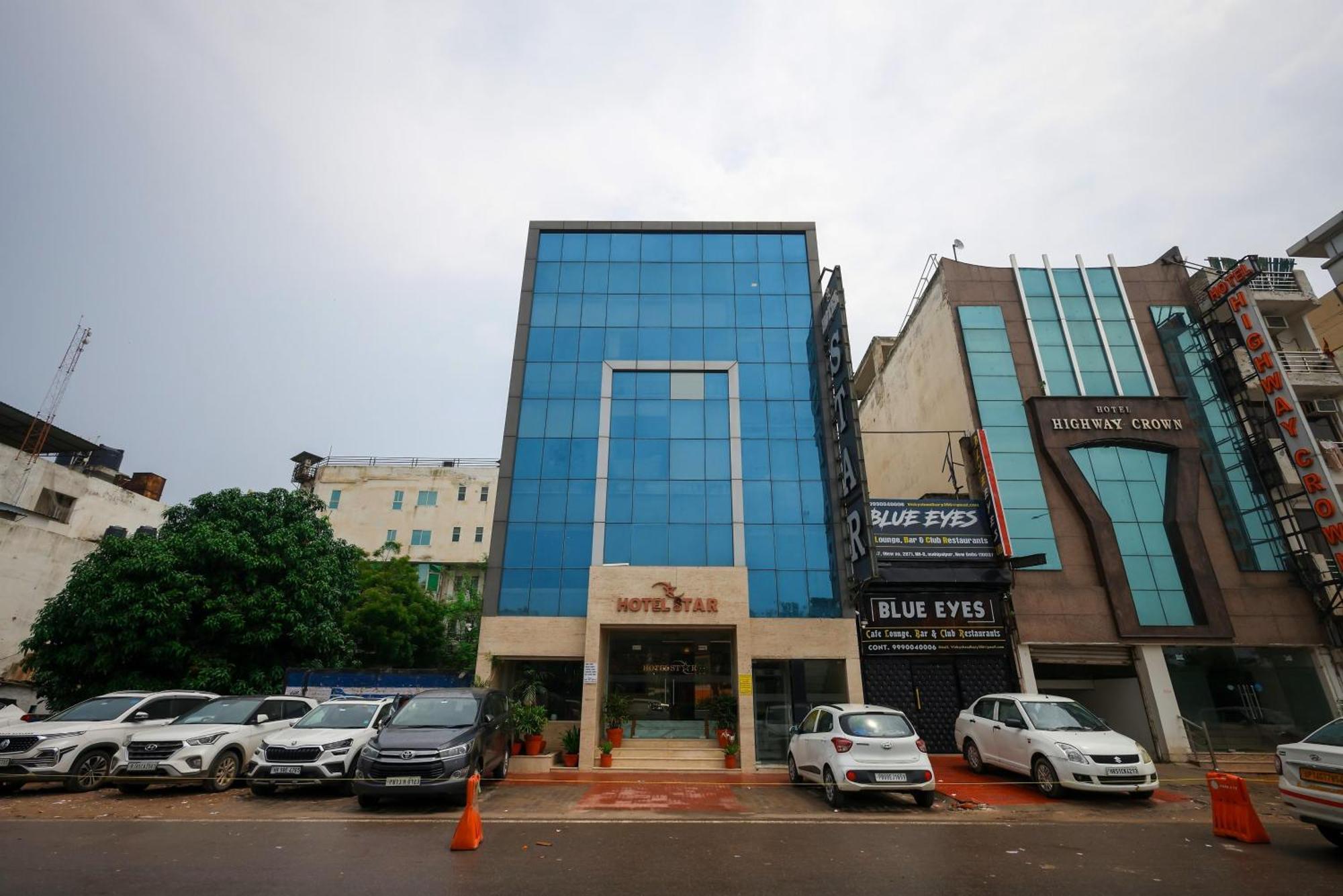 Hotel Aero Star By Star Group New Delhi Exterior photo